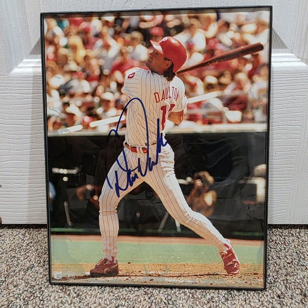 Darren Daulton Phillies Autographed 8x10 Photo in Frame